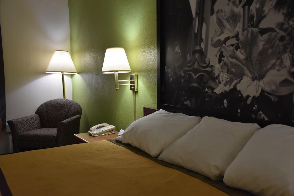 Super 8 By Wyndham 2* Tifton