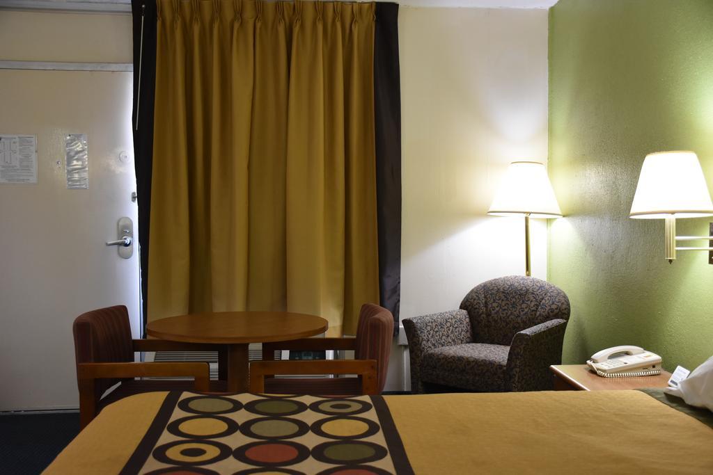 Super 8 By Wyndham Hotel Tifton