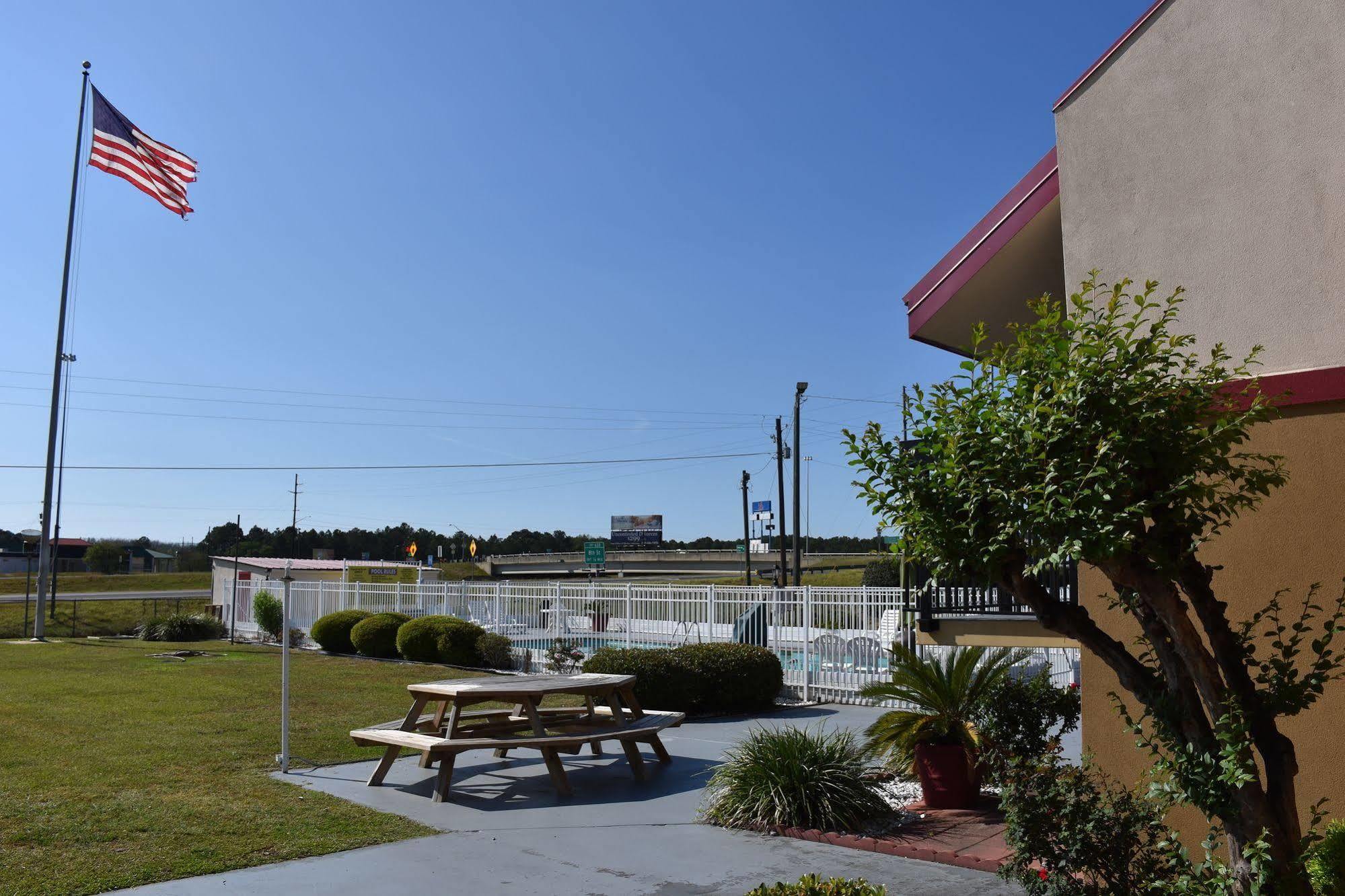 Super 8 By Wyndham Tifton