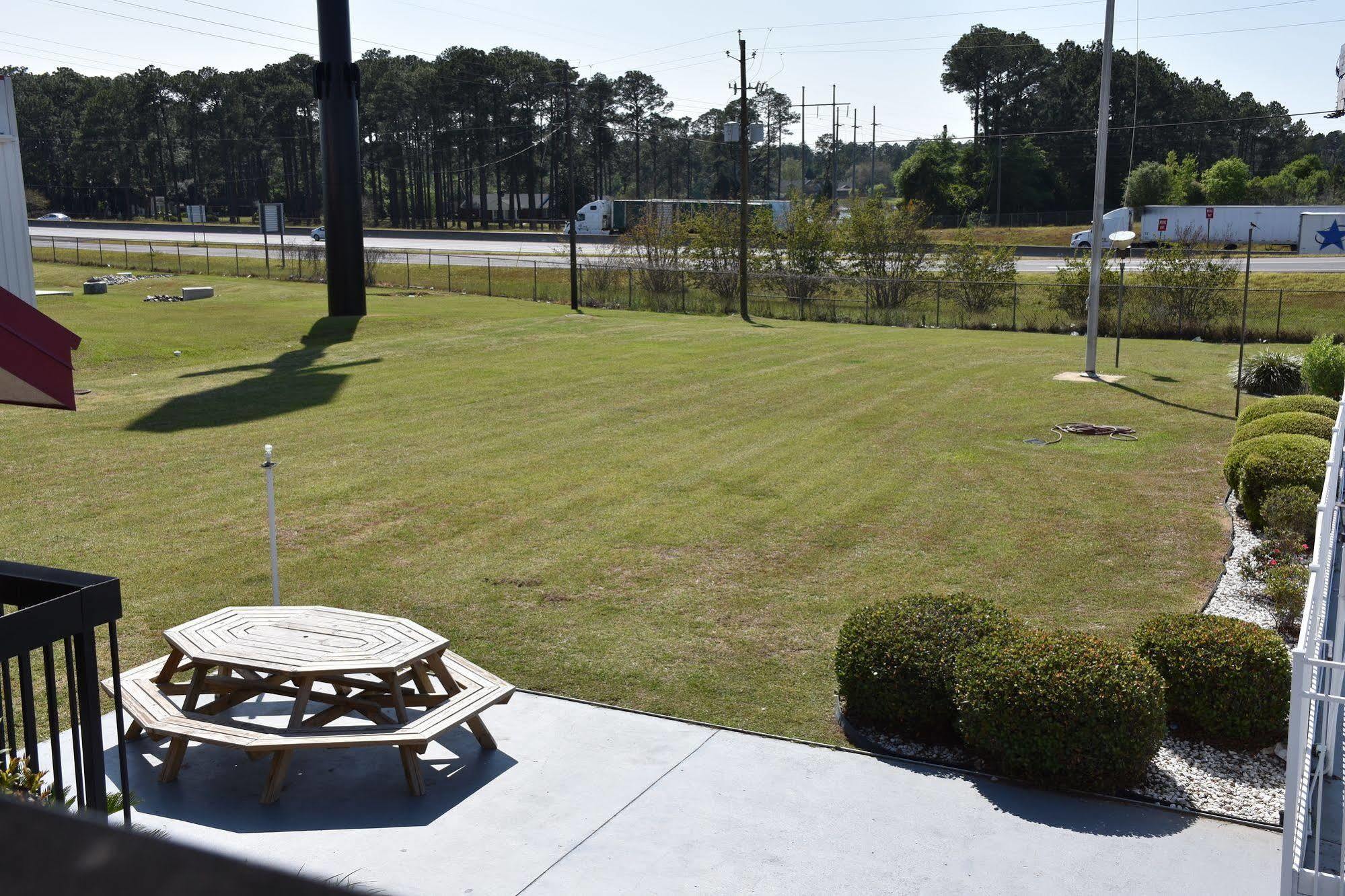 Super 8 By Wyndham Tifton